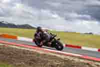 cadwell-no-limits-trackday;cadwell-park;cadwell-park-photographs;cadwell-trackday-photographs;enduro-digital-images;event-digital-images;eventdigitalimages;navarra;no-limits-trackdays;peter-wileman-photography;racing-digital-images;trackday-digital-images;trackday-photos